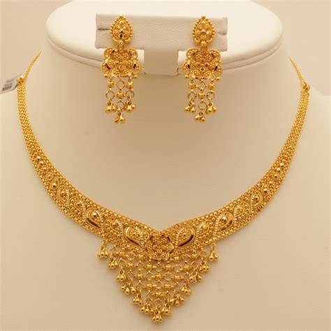 WOMEN'S LUXURY GOLD JEWELLERY 